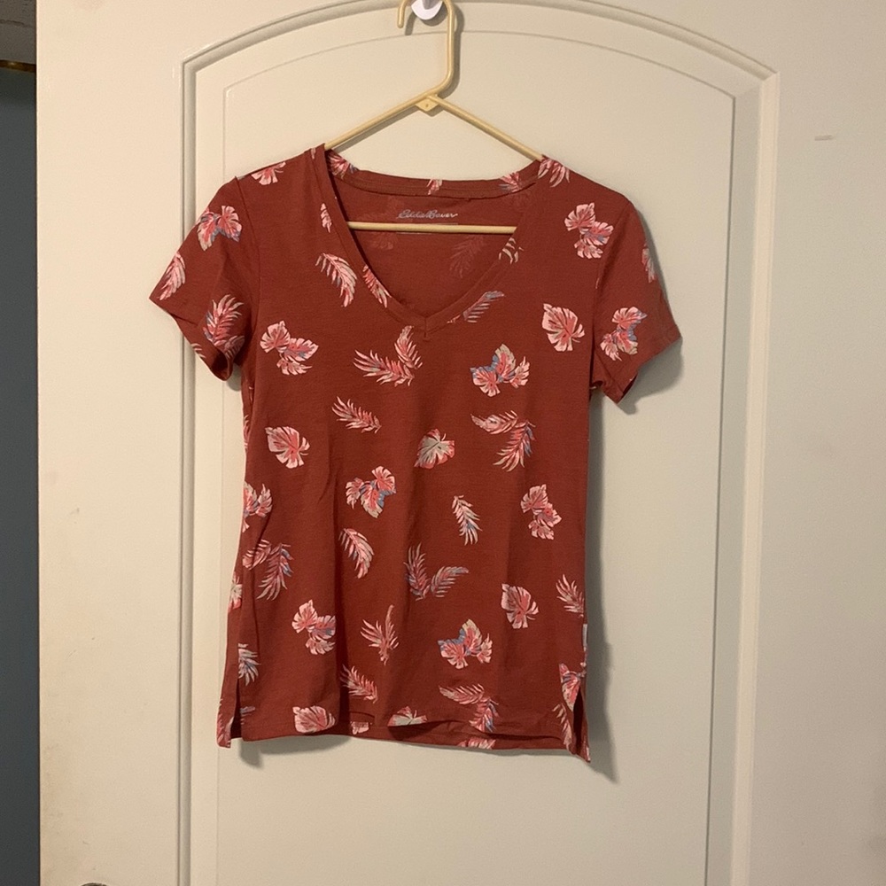 LIKE NEW NEVER WORN Eddie Bauer Tee